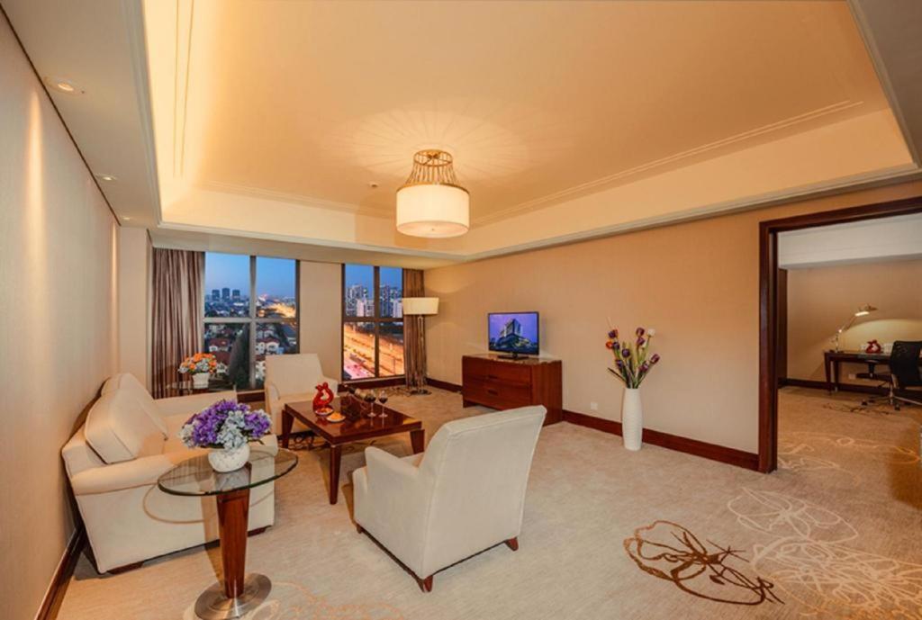 Shuguang International Hotel Kunshan Куньшань Экстерьер фото