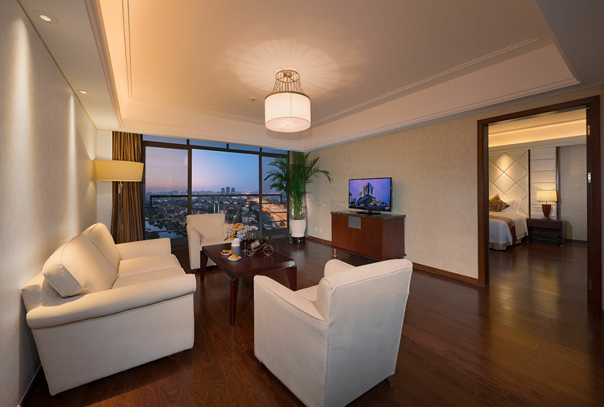 Shuguang International Hotel Kunshan Куньшань Экстерьер фото